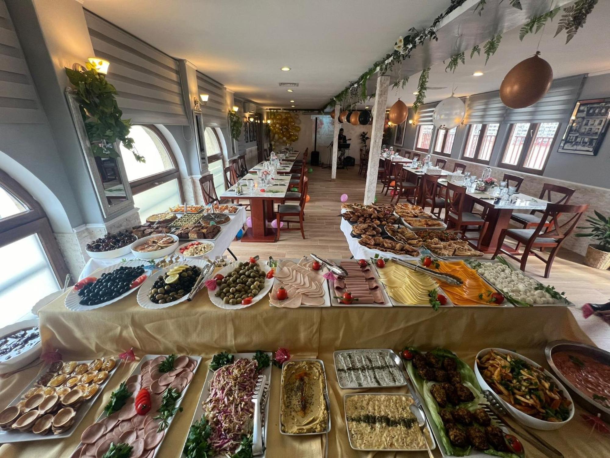 בוקרשט Hotel Reina מראה חיצוני תמונה