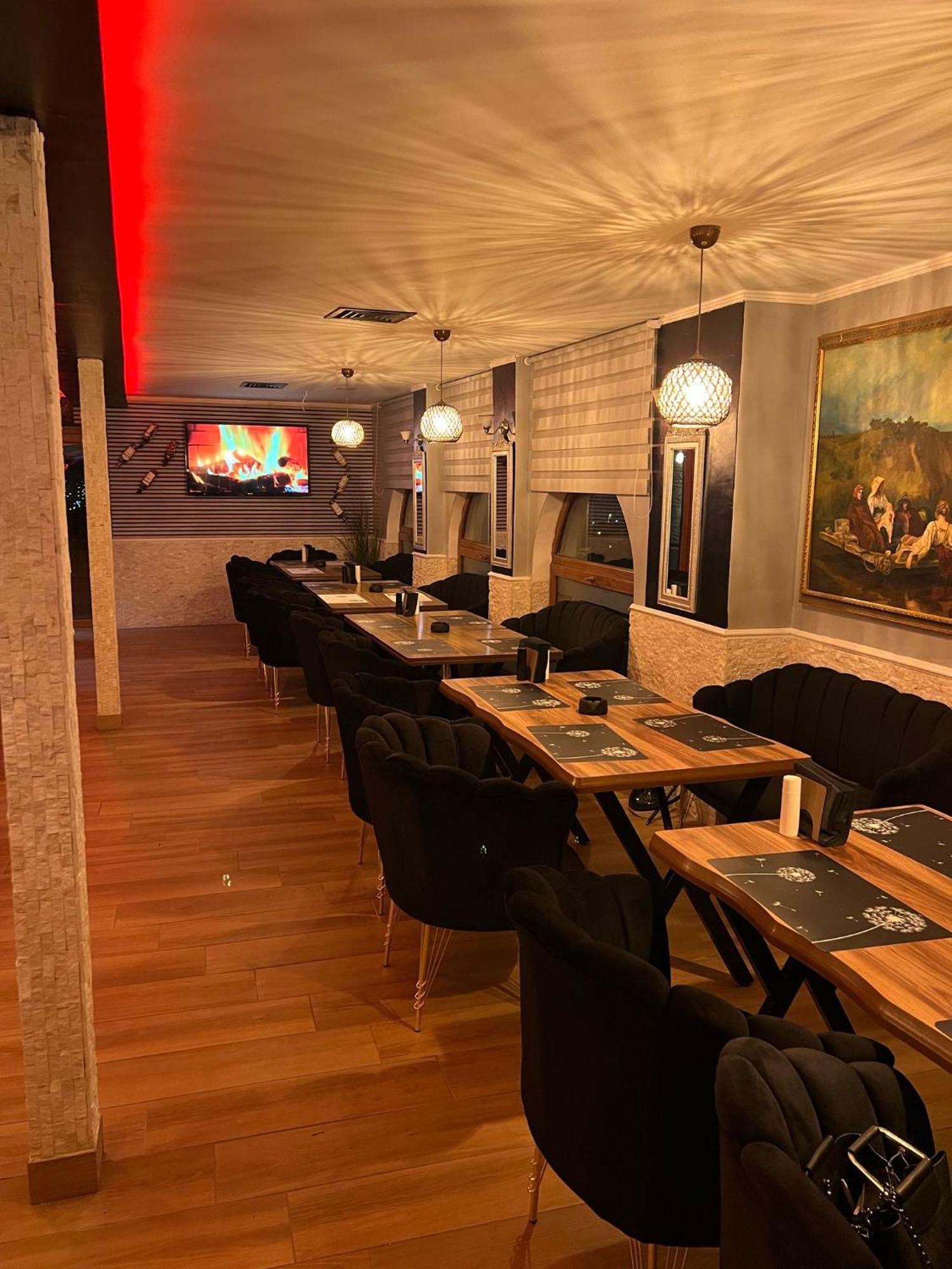 בוקרשט Hotel Reina מראה חיצוני תמונה