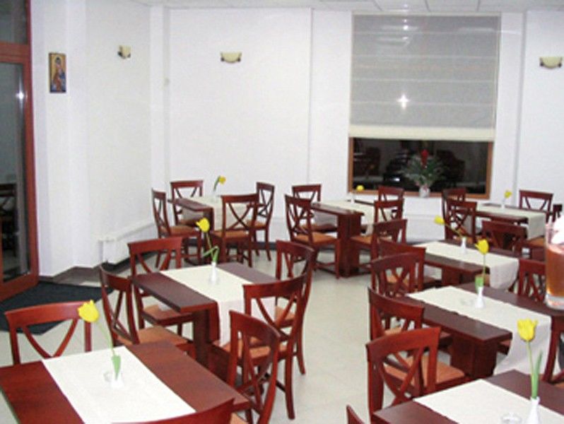 בוקרשט Hotel Reina מראה חיצוני תמונה